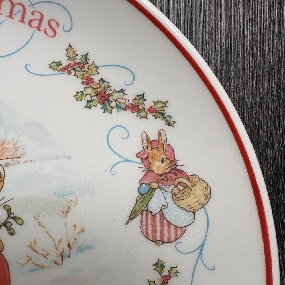 Vintage Wedgwood Peter Rabbit Christmas Collector Plate 1997 Made in England NIB - Picture 8 of 13